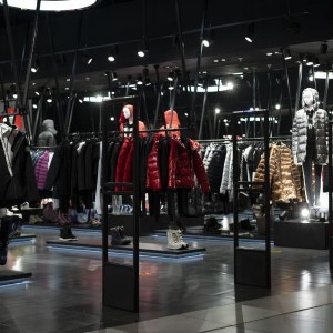 акустомагнитные ворота в торговом центре