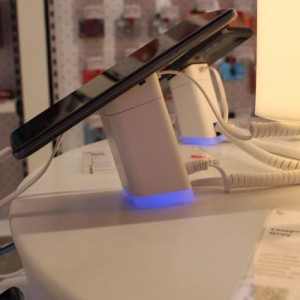 Защита смартфона с питанием